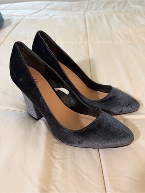 Mossimo Supply Co. Charcoal Gray Velvet Block Heel Pumps (NWOT)